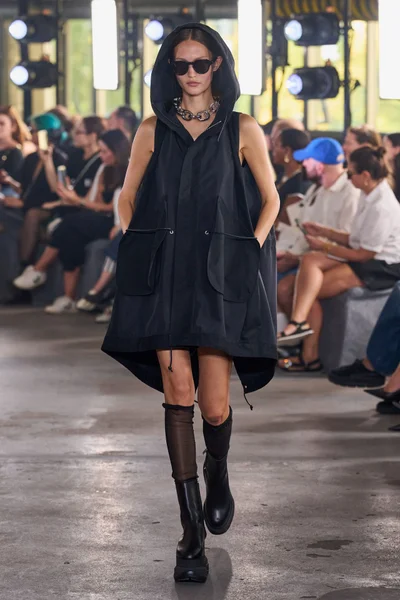 Look 9